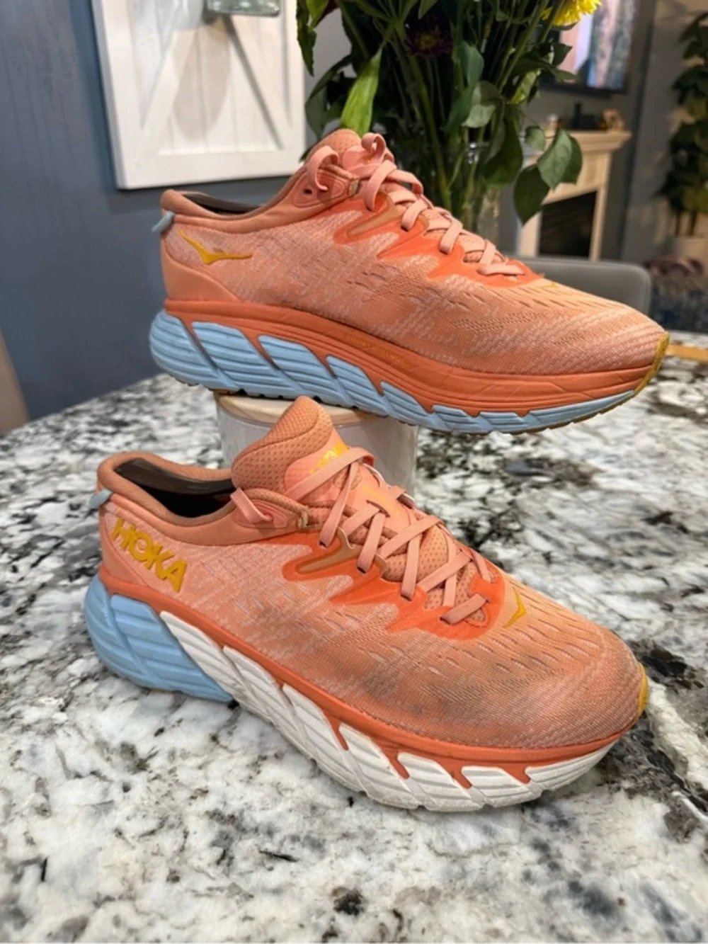 Hoka One One Gaviota 4 Running Shoes woman’s size 9